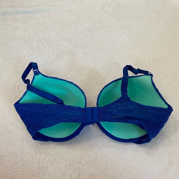 NWOT Victoria’s Secret push-up bra - Picture 4 of 5